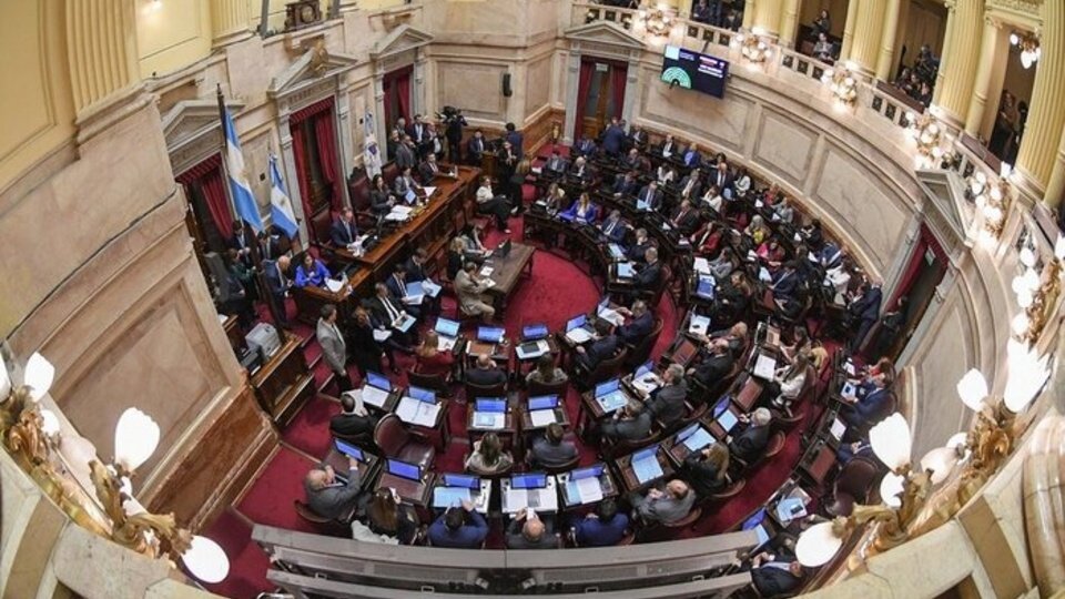 Un aguinaldo de casi 2,5 millones de pesos para los senadores | Cobran ese adicional al tiempo que se congelaron las dietas hasta el 31 de marzo