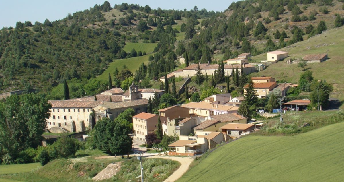 Una asociación denuncia ante Igualdad la organización de terapias de conversión para homosexuales en siete diócesis españolas | España