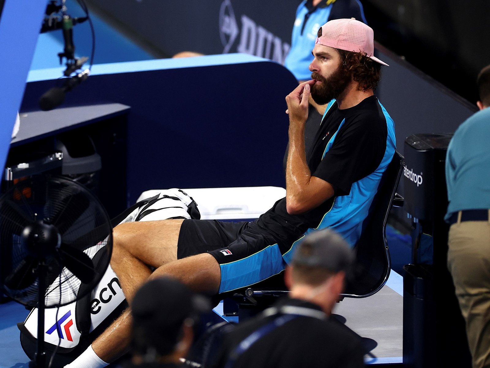 Una "epidemia" de lesiones causa pánico entre los tenistas a días del inicio del Abierto Australia