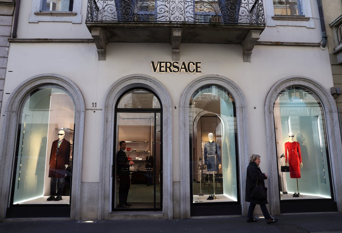 Versace tiene difícil encontrar comprador | Opinión
