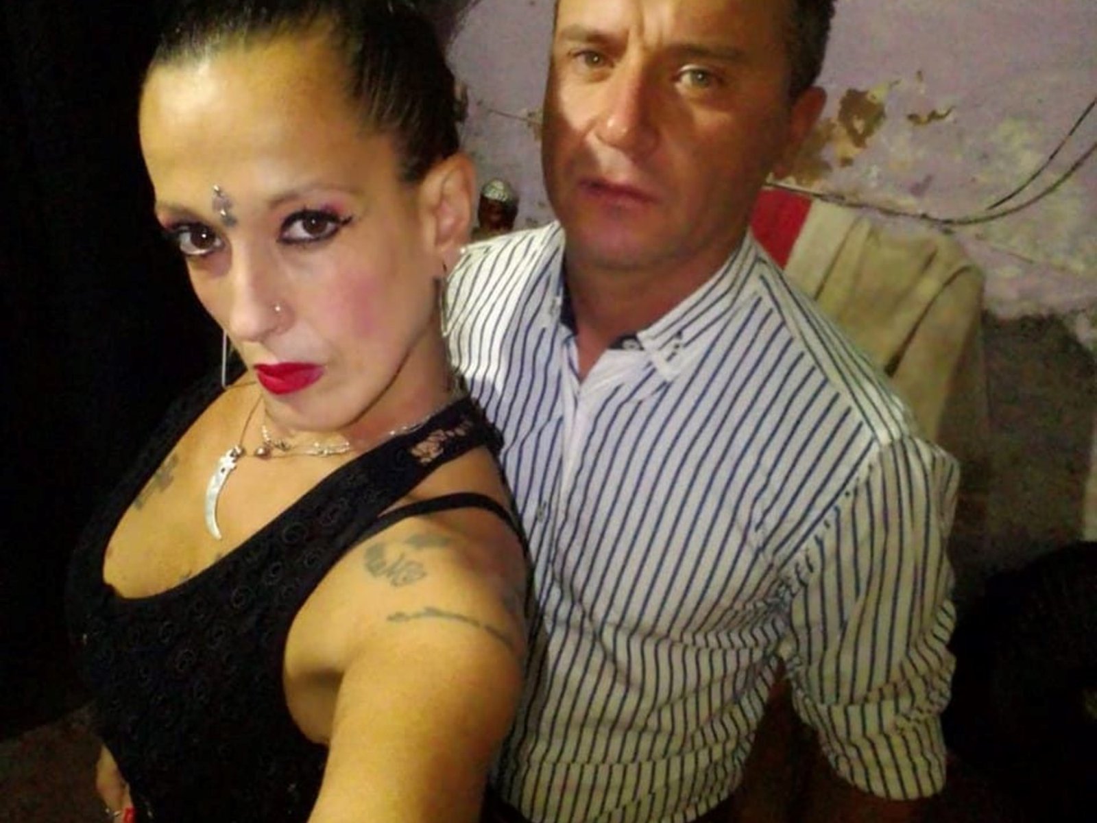 ahorcó con una soga a su esposa, le avisó a la Policía y quiso escapar, pero terminó detenido