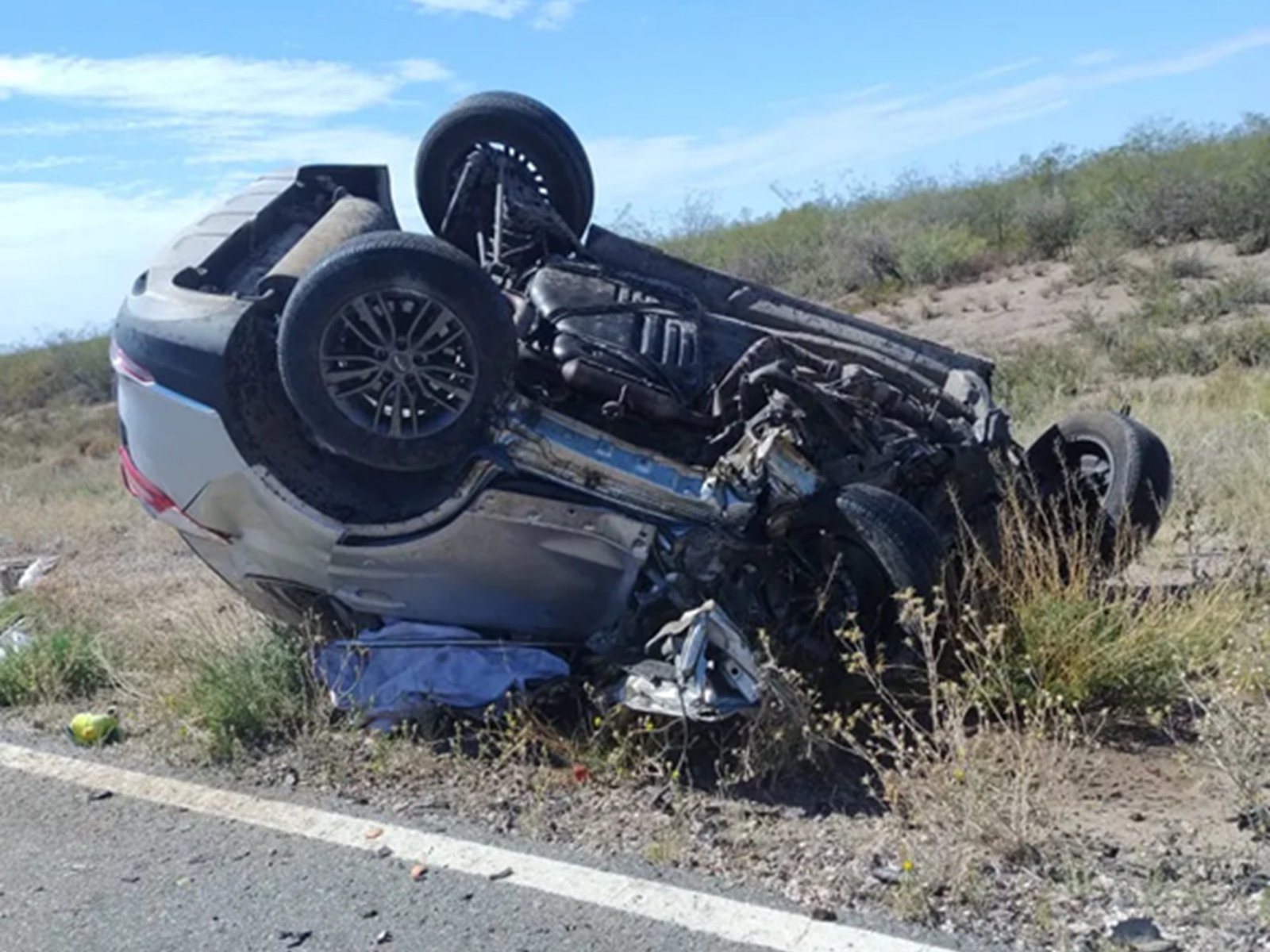 cinco muertos por un choque frontal entre una camioneta y un micro