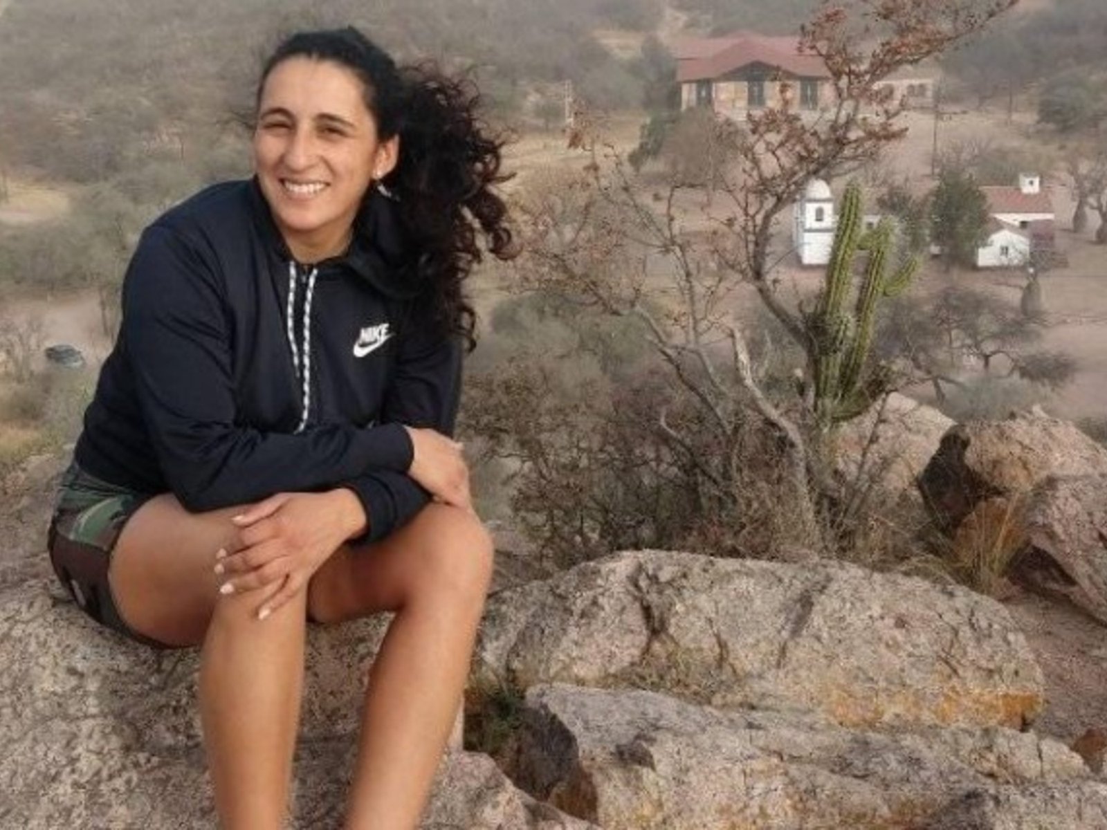 creen que su pareja la mató y luego se suicidó