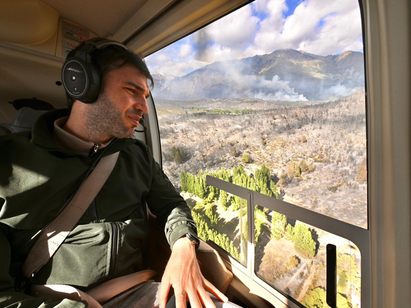 el gobernador Nacho Torres acusó a la RAM y a grupos del Conurbano por los incendios en Chubut