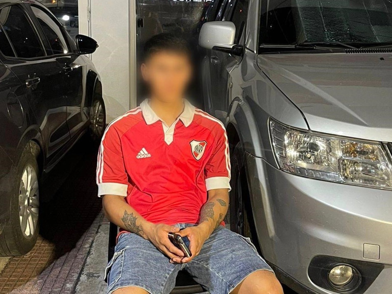 fue a la cancha a ver a River y terminó preso por secuestrar a dos chicas por un celular