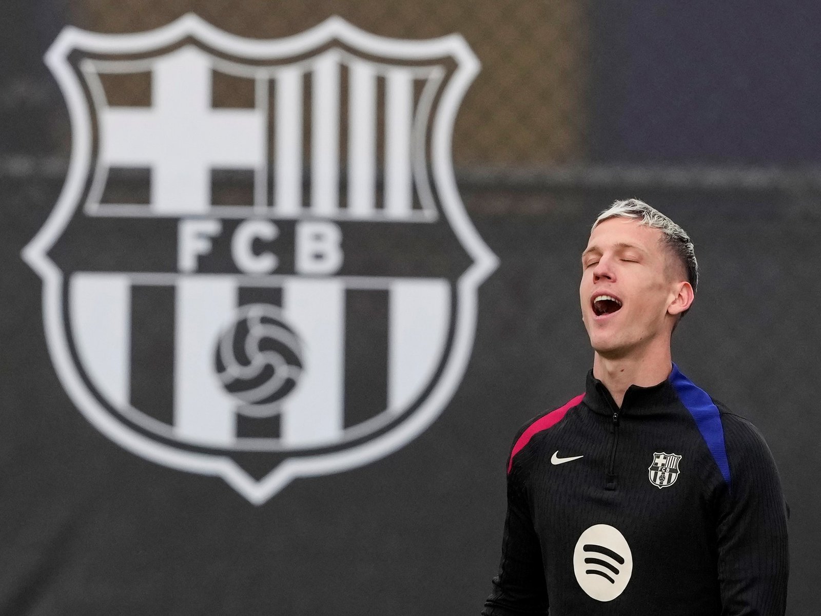 la Federación española y LaLiga rechazaron el nuevo pedido del club para habilitar al jugador