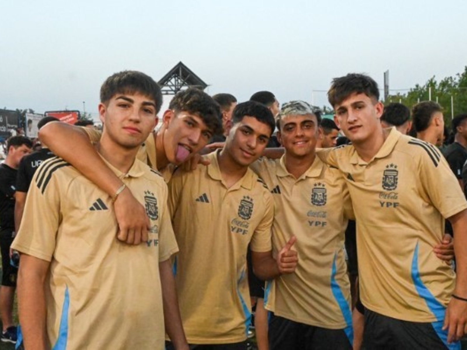 la promesa a Scaloni que cumplirá para seguir la ruta de Garnacho y Nico Paz