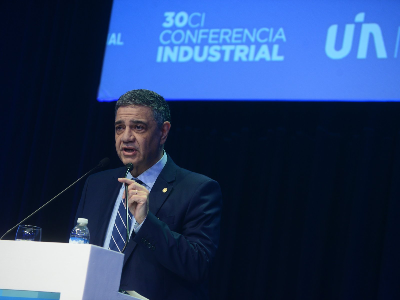 le reclamó que “no mire para otro lado”