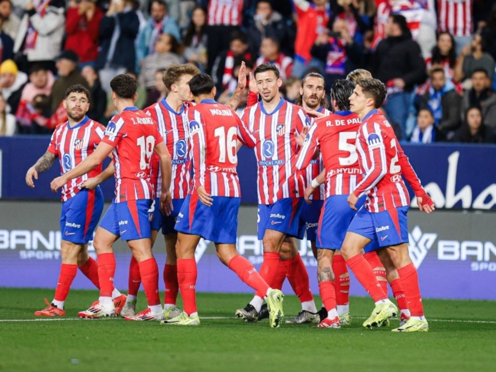 llegó a la 13ᵃ victoria en fila a 13 años redondos del debut del Cholo Simeone que no pudo entrar a la cancha