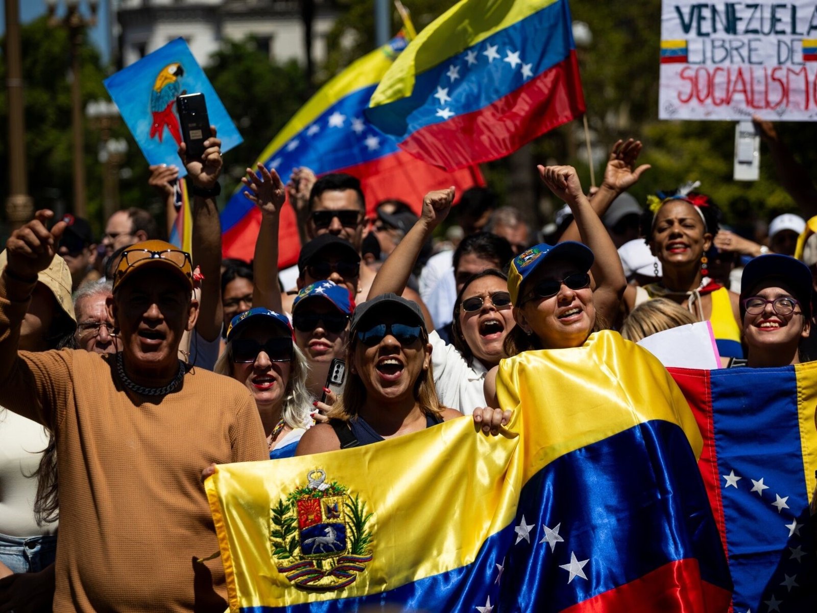 miles de venezolanos aclamaron al presidente electo Edmundo González Urrutia en Plaza de Mayo