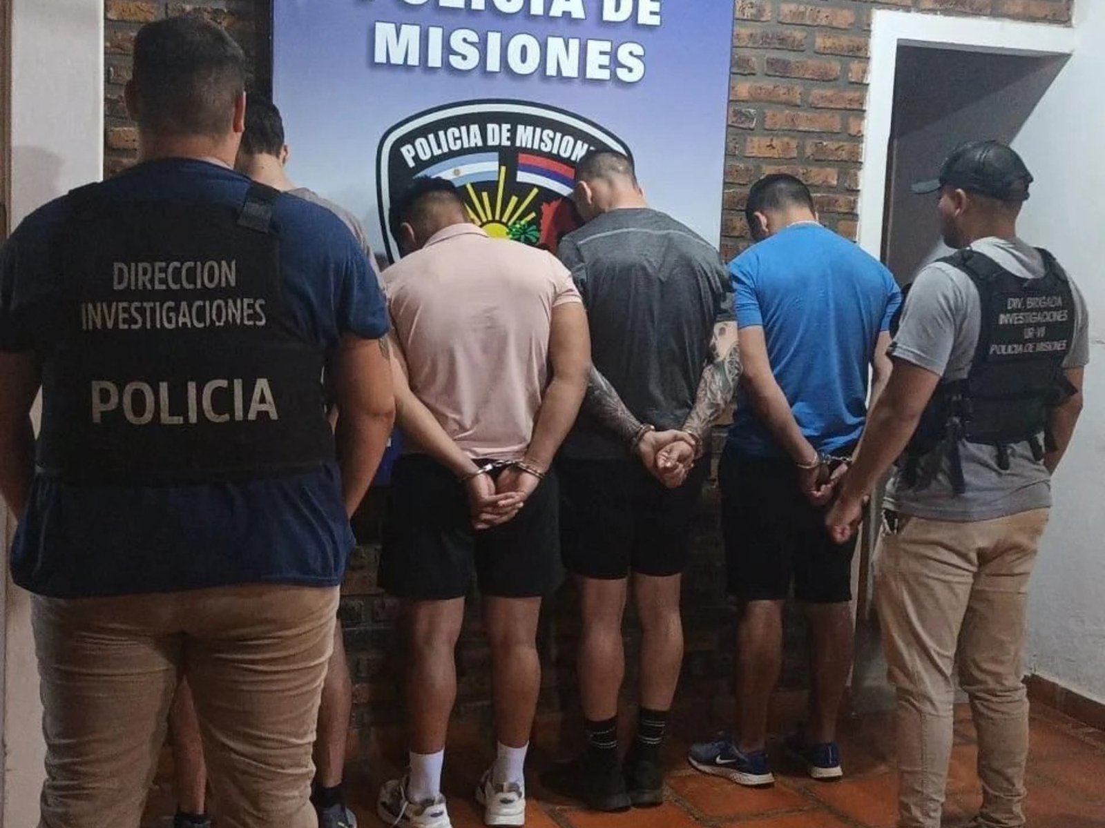 simularon un allanamiento, amenazaron a una mujer y le robaron 10 millones de pesos