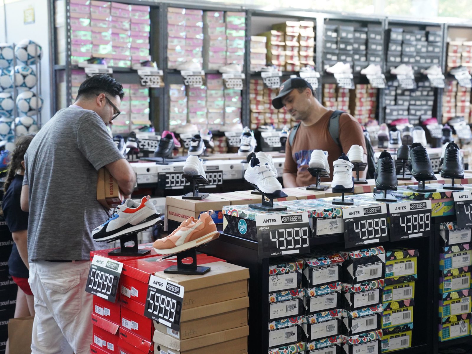 Abrió el outlet de marcas premium en La Rural y hubo sorpresas con las marcas