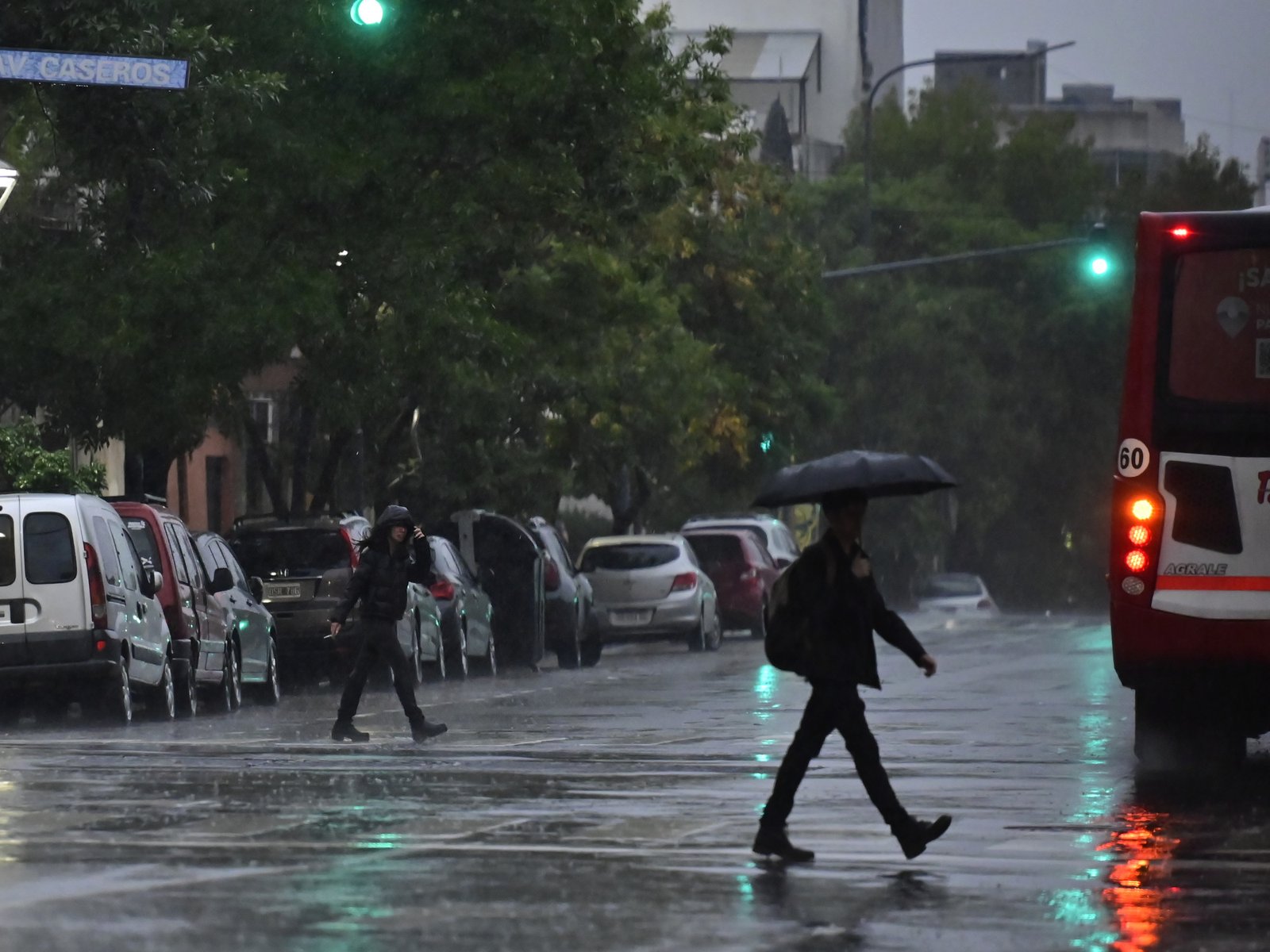 Buenos Aires en alerta naranja por tormentas y calor extremo