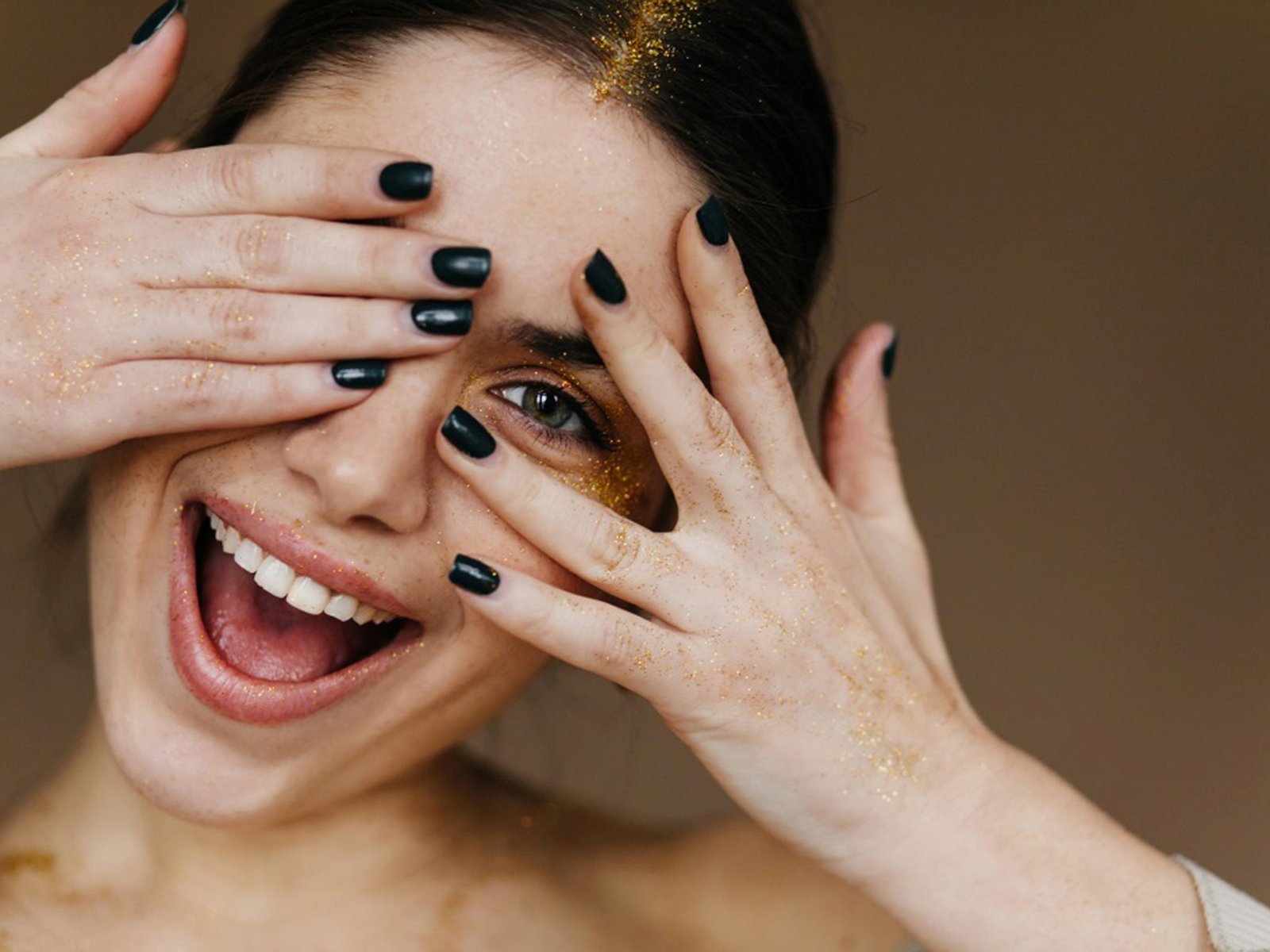 Tendencias en uñas: cómo lucirlas impecables