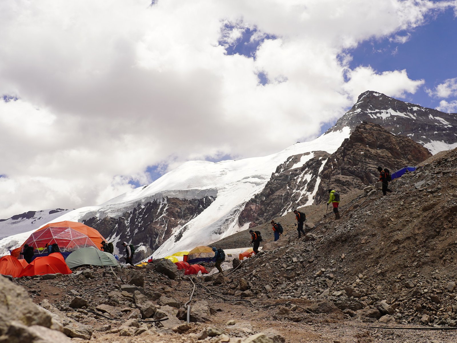 Un andinista polaco murió a metros de la cumbre del Aconcagua