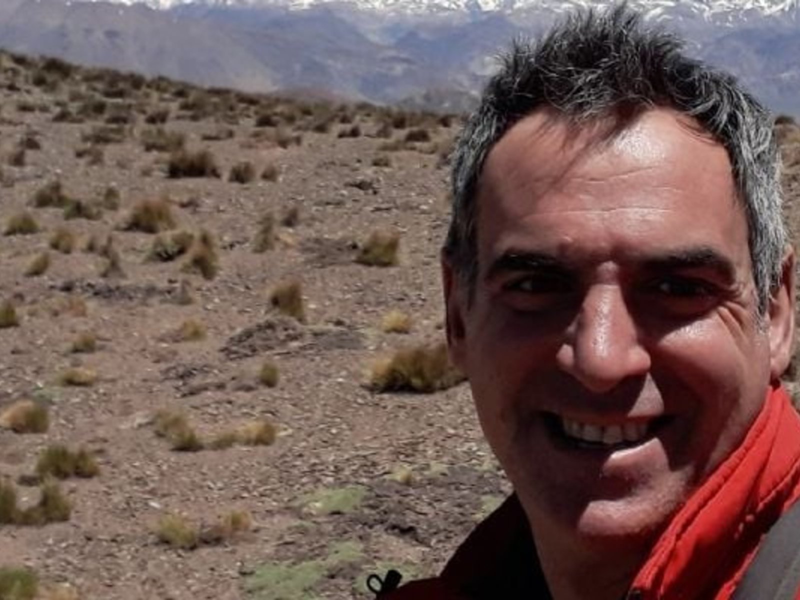 apareció caminando solo por la ruta 7