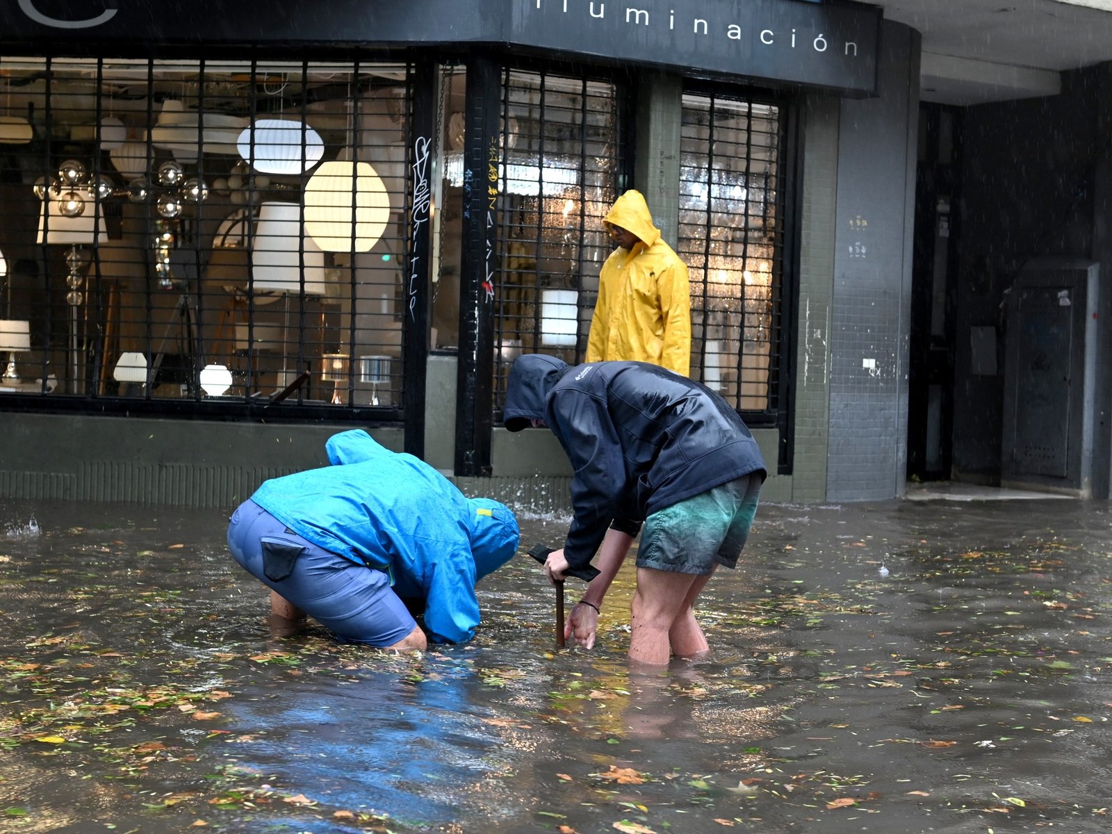 en Rosario no caía tanta agua desde 2019 y en localidades vecinas hubo destrozos "como si hubiera pasado un tornado"