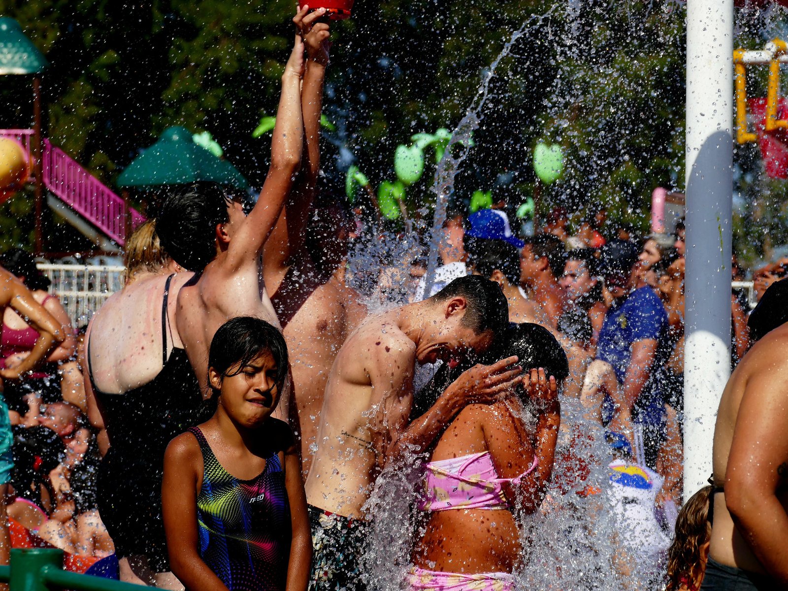 hay 14 provincias bajo alerta y se viene un pico de 37 grados en la Ciudad