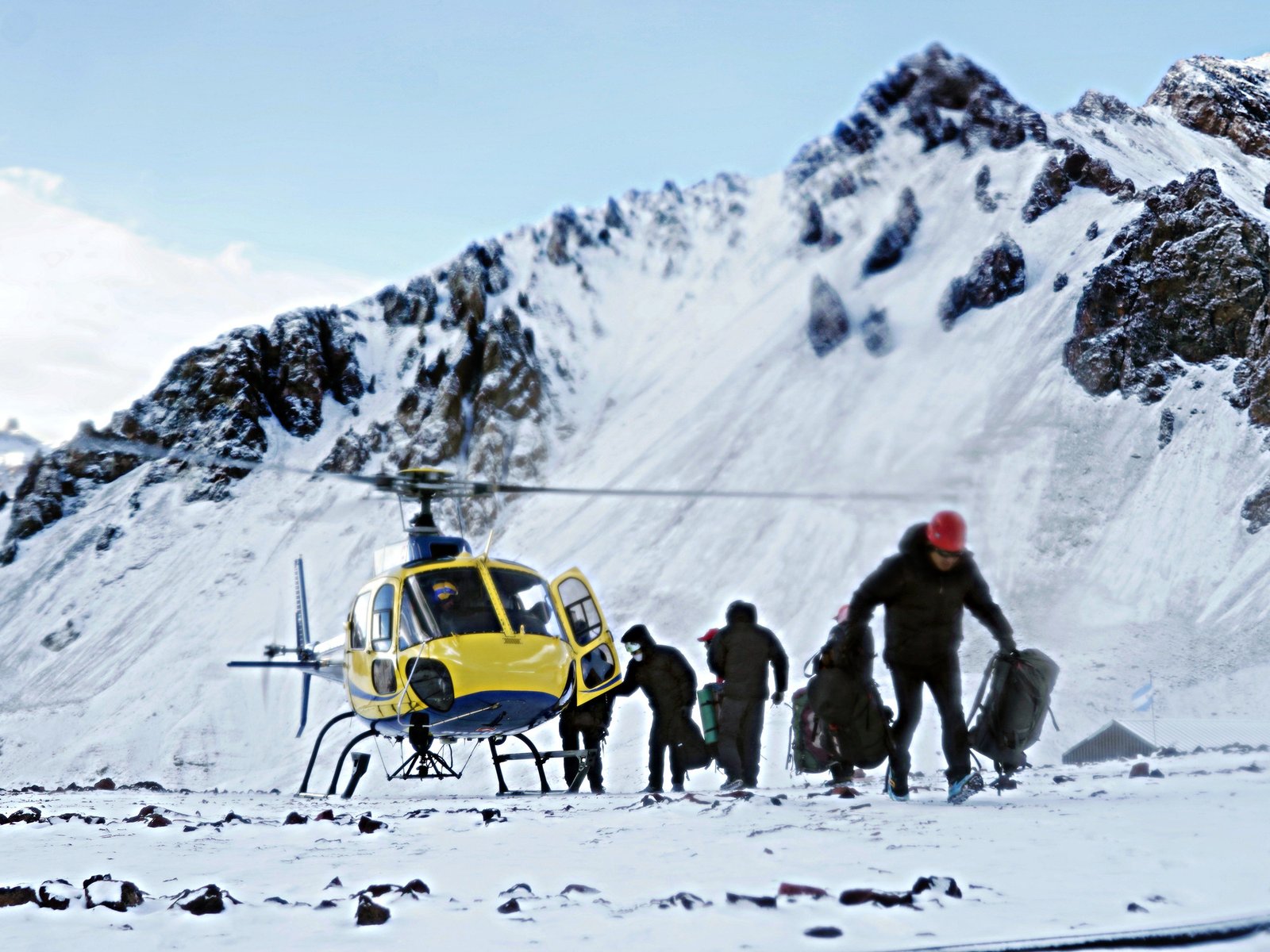 salvar vidas en la alta montaña, a 6962 metros