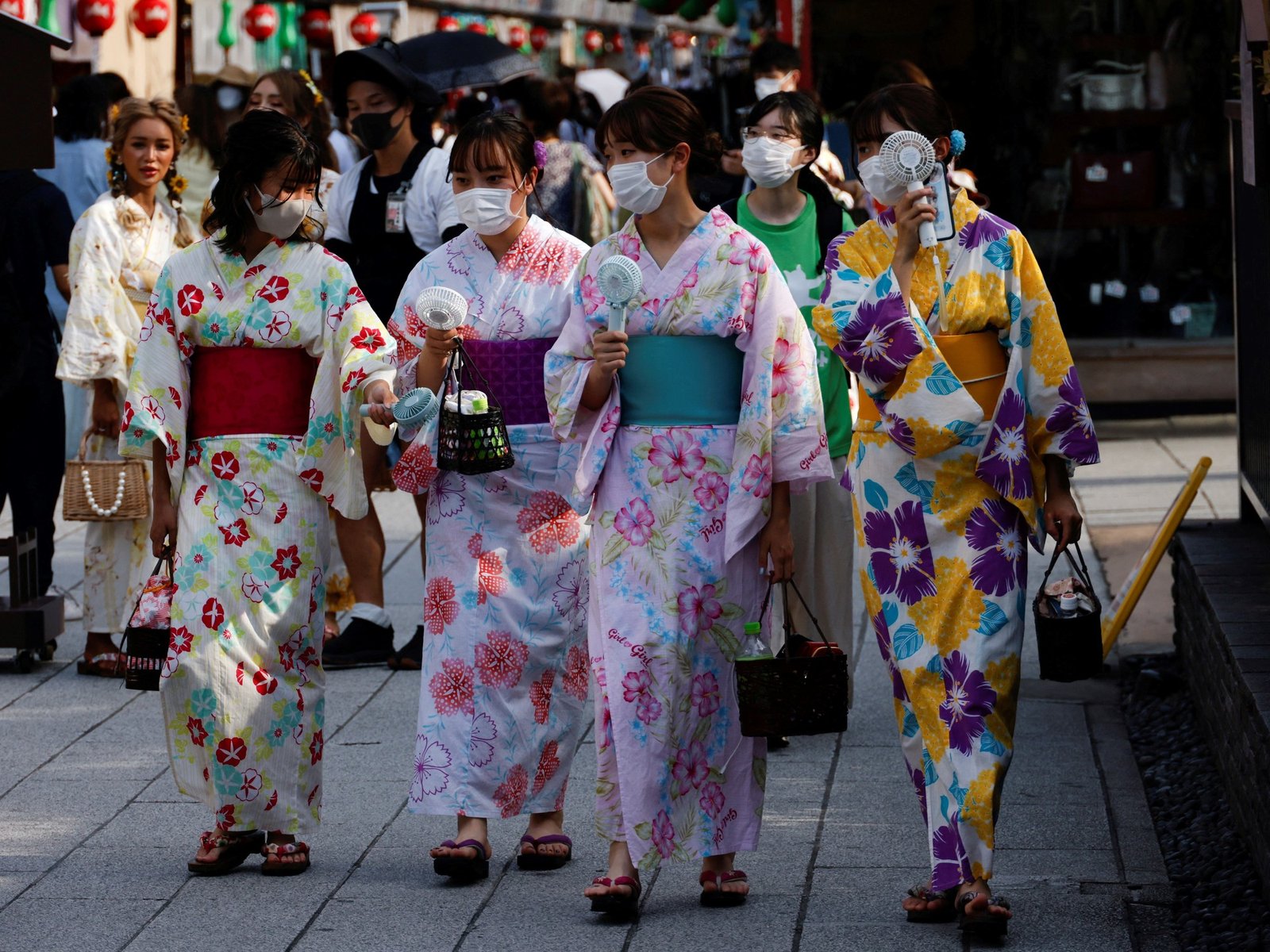 un viaje a una Asakusa bohemia, violenta y sensual de 1920