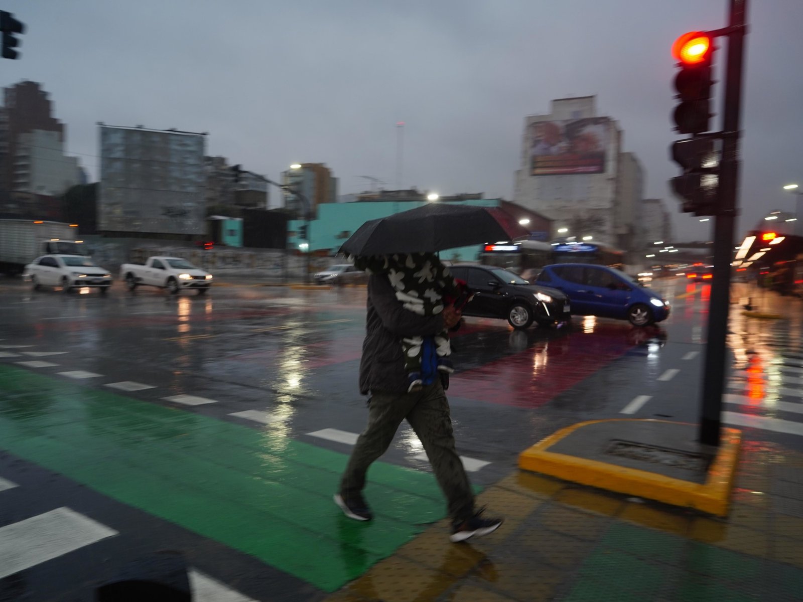 Alerta por fuertes lluvias en CABA y tormentas intensas en Chaco y Tucumán