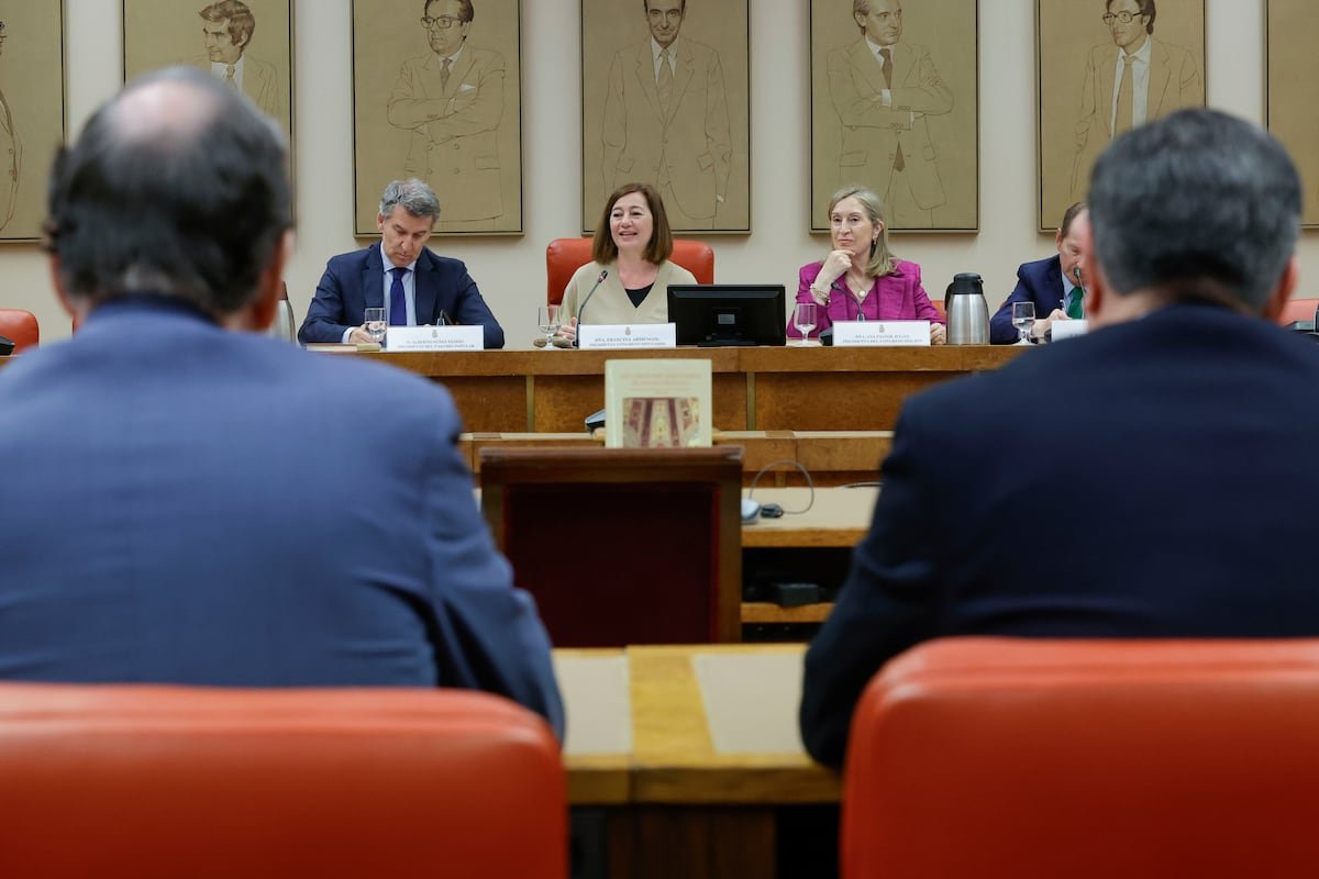 Ana Pastor ensalza la “necesidad del respeto institucional” en la presentación de su libro de discursos | España