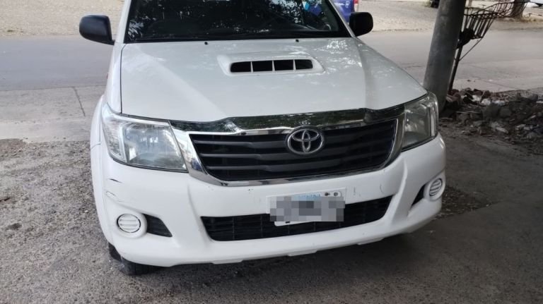 Atropellaron a dos policías para evadir un control policial, pero fue detenido