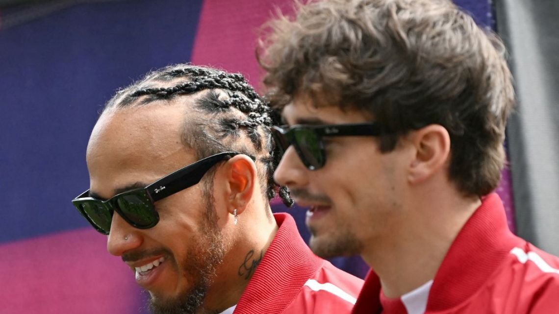 Bombazo a Ferrari en China: descalificaron a Hamilton y Leclerc, porque “no pasaron la VTV”