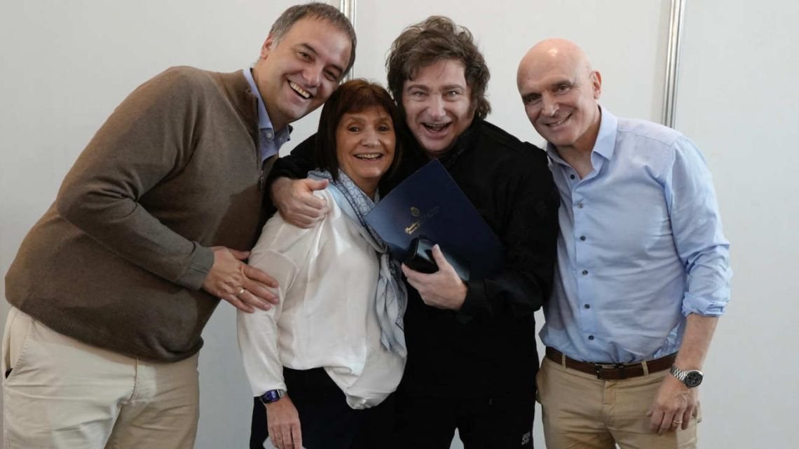 Bullrich denunció un “intento de golpe institucional” y apuntó contra Massa