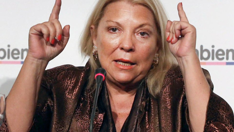 Carrió se mostró a favor del DNU para el acuerdo con el Fondo | Afirmó que si no se firma, se beneficiarán “los grupos devaluacionistas”