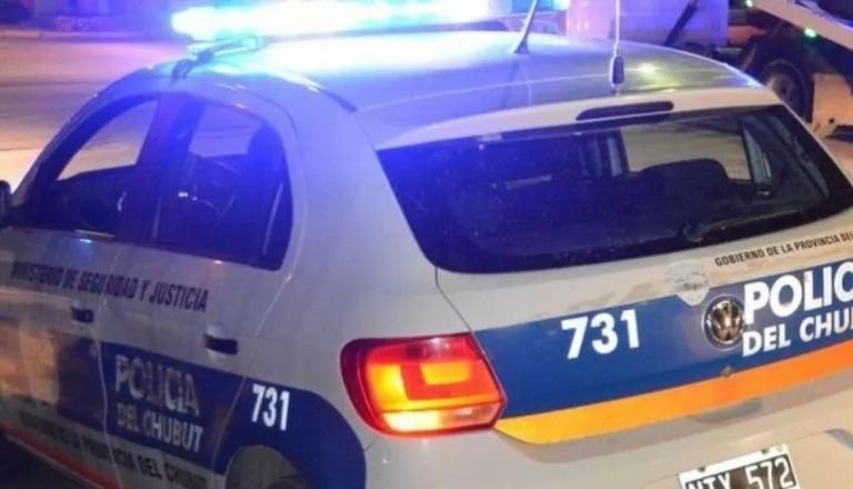Comodoro: un hombre caminaba por la ruta y fue atropellado