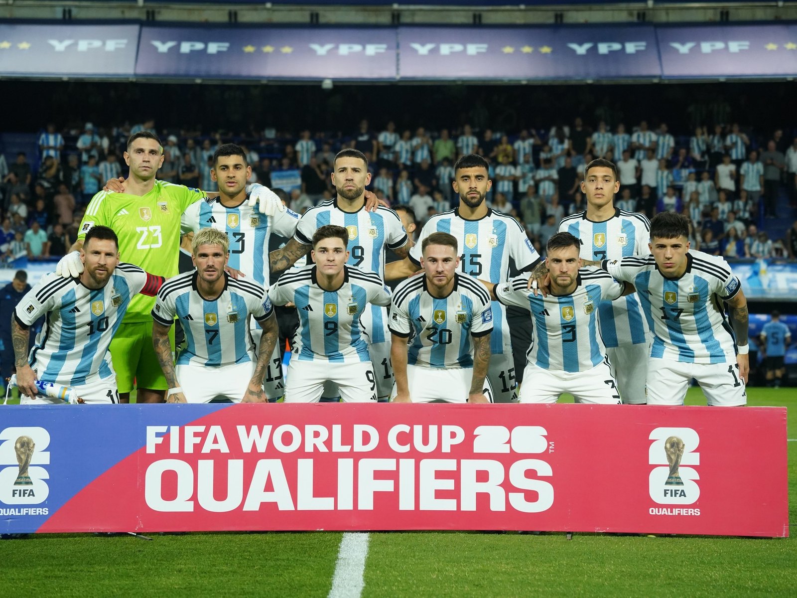 Cuándo y qué hora juega Uruguay vs. Argentina mañana por las Eliminatorias Sudamericanas