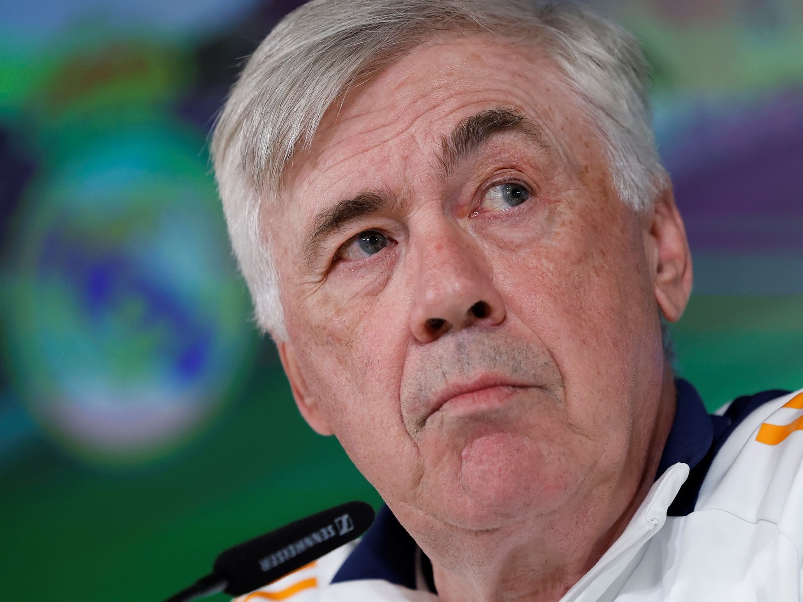 Dorival Júnior tiene un pie afuera de la Selección y Carlo Ancelotti descartó llegar como DT