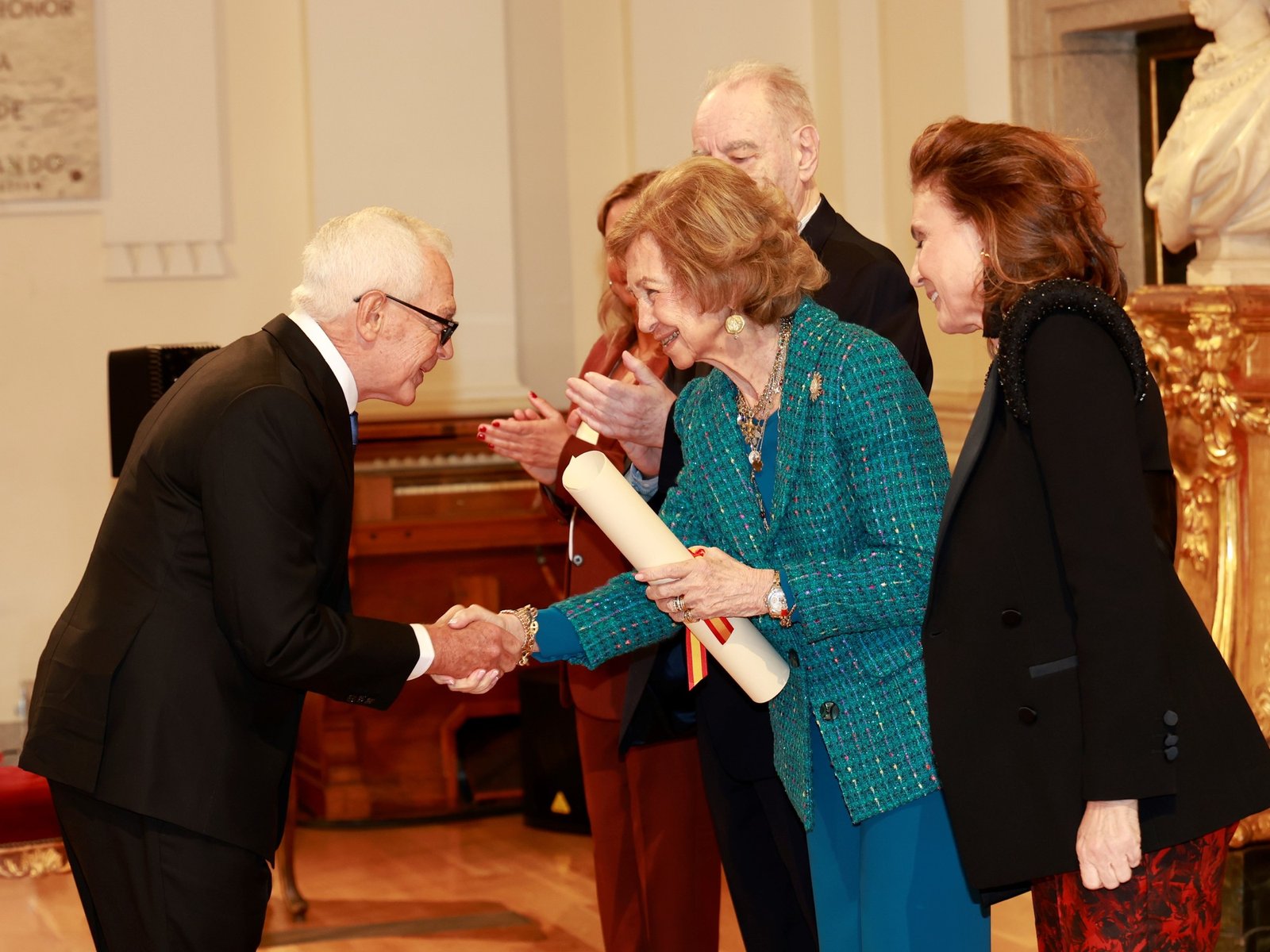 Eduardo Costantini recibió el Premio Iberoamericano de Mecenazgo 2025 de manos de la Reina Sofía