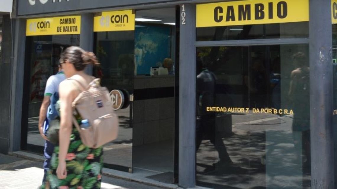 El dólar blue en Córdoba: a cuánto cotiza este lunes 17 de marzo