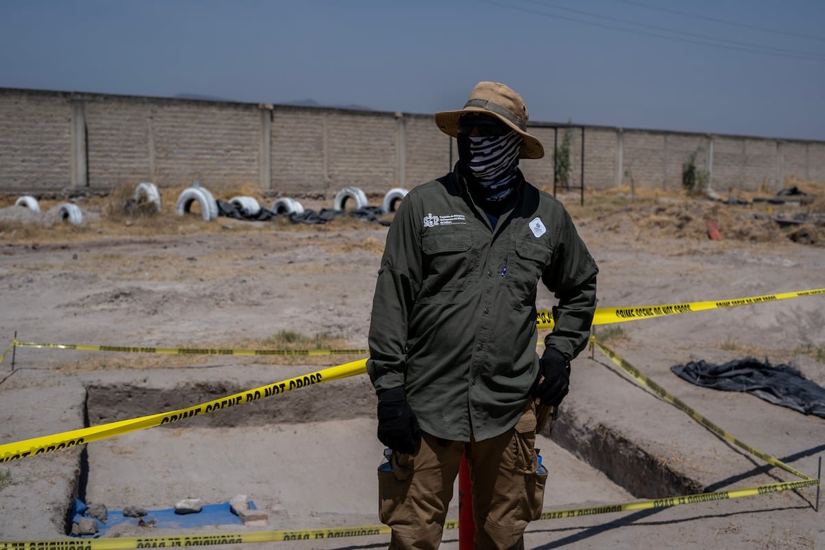 El horror de Teuchitlán abre sus puertas: “La única verdad es que no les importan los desaparecidos”