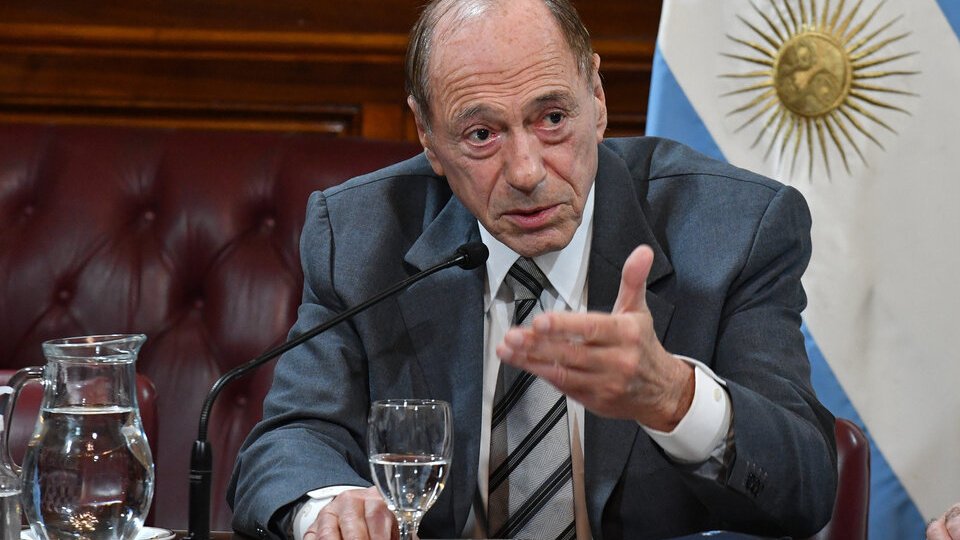 El límite del derecho penal es la Constitución | Declaración de juristas ante el ataque de Milei contra Zaffaroni