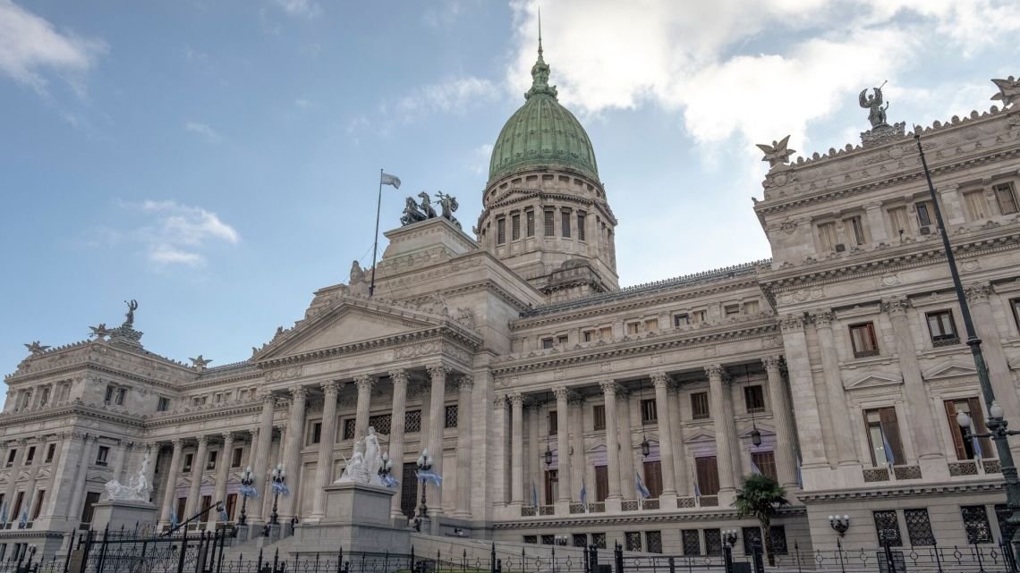 Fin del cepo en Argentina es clave para reactivar las OPI: Goldman