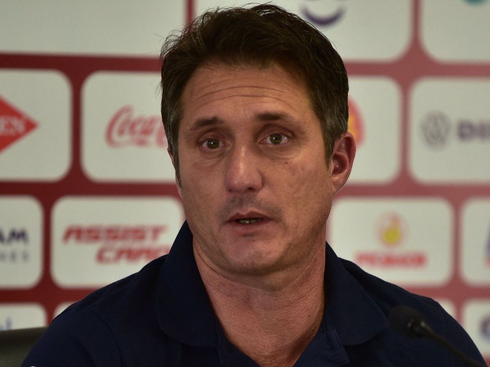 Guillermo Barros Schelotto le dio el “sí” a Vélez y en Liniers ya le ponen fecha al debut del Mellizo como DT del Fortín