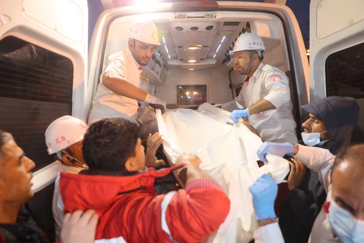 Hallados los cuerpos de 14 trabajadores de emergencias muertos por un ataque israelí en Gaza, según la Media Luna Roja | Internacional