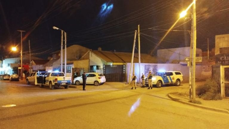 Intento de robo en Comodoro Rivadavia: dos jóvenes fueron detenidos in fraganti