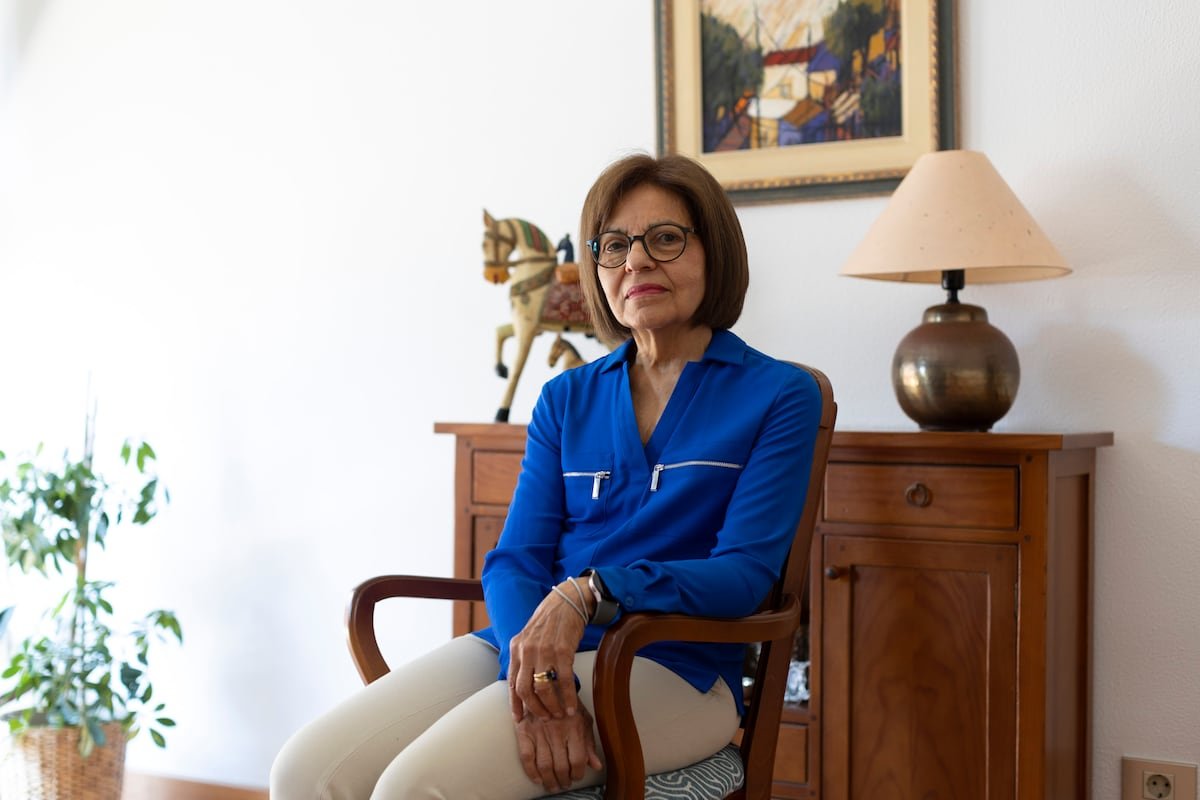 La batalla por la nacionalidad de una profesora venezolana tras casi 40 años en España | España