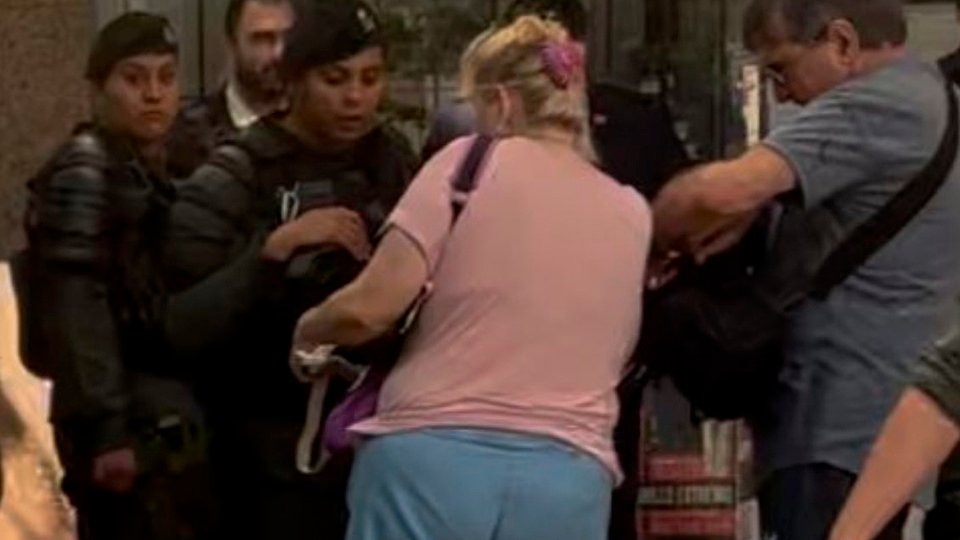 La maniobra del Gobierno para bloquear la llegada de manifestantes | Después de prometer represión en los andenes del tren