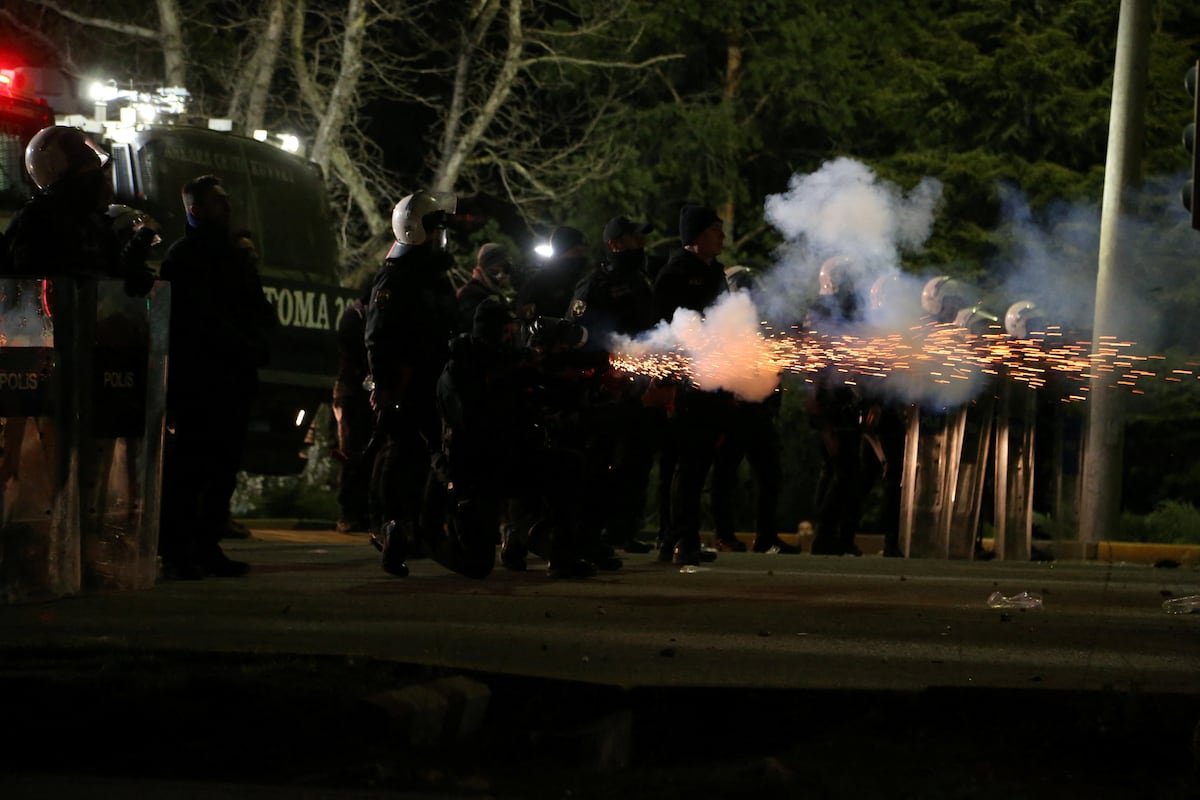 La oposición turca desafía al Gobierno y llama a tomar las calles hasta la liberación del principal rival de Erdogan | Internacional