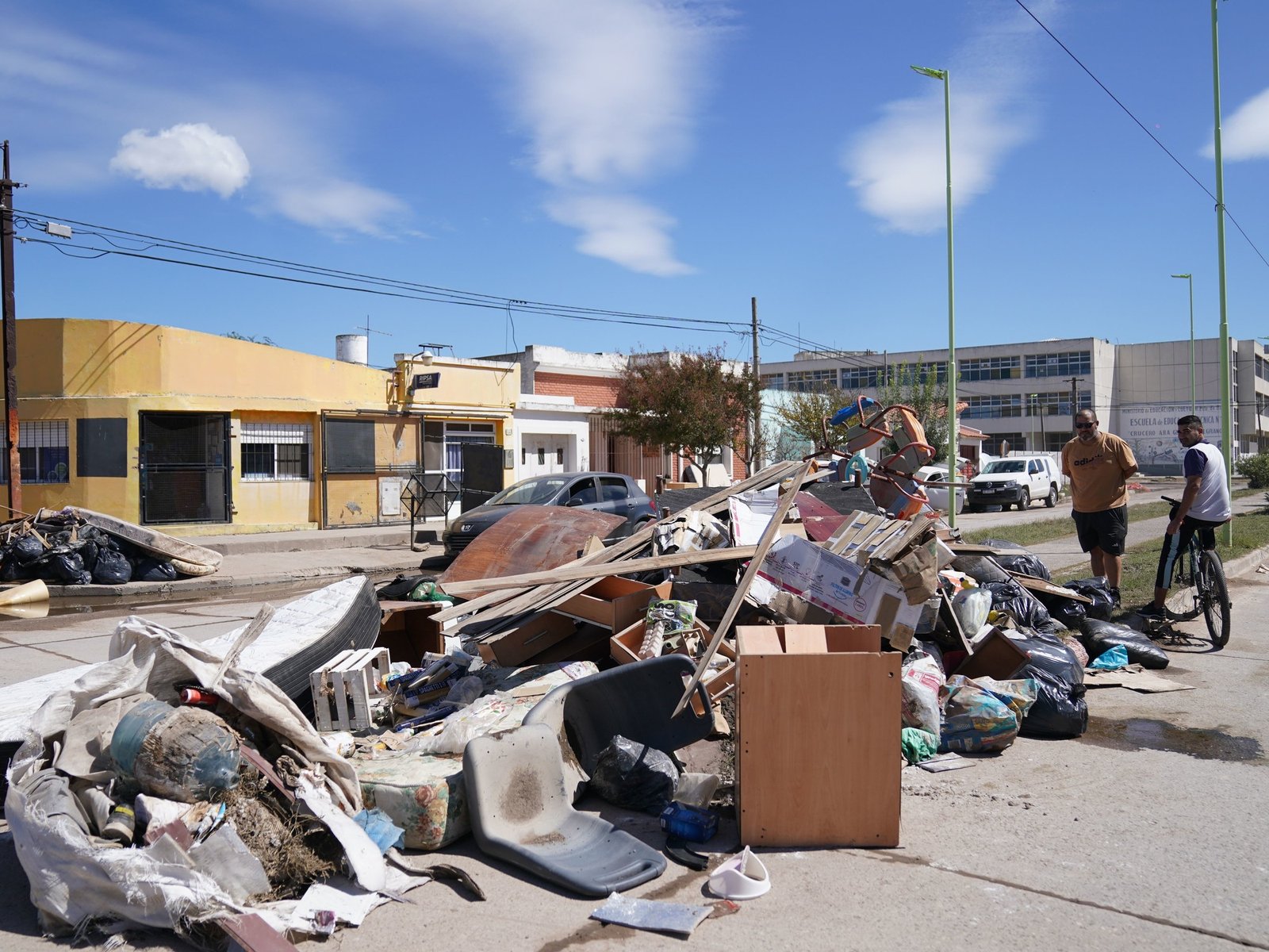 La plata del contrabando que terminó ayudando a los inundados de Bahía Blanca