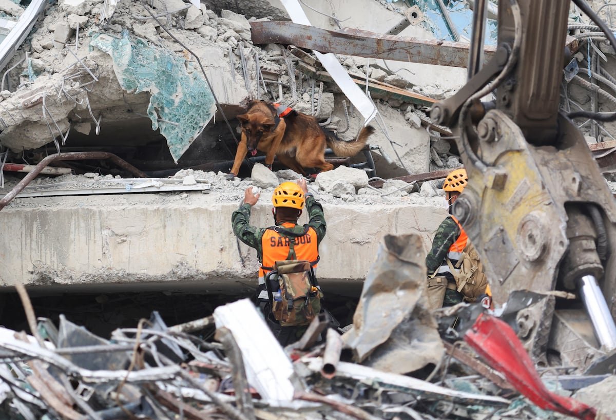 La población de Myanmar afronta la devastación del terremoto, con al menos 1.700 muertos, en medio de la guerra civil | Internacional