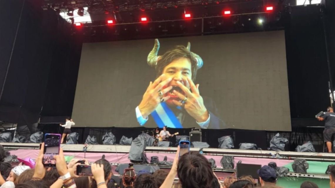 La reacción de un vocero de Javier Milei porque una banda criticó al Presidente en el Lollapalooza