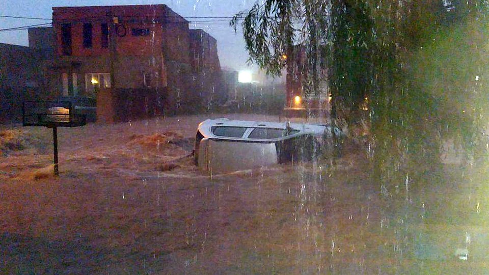 La respuesta del Gobierno ante la inundación en Bahía Blanca | Milei deja para mañana lo que puede hacer hoy