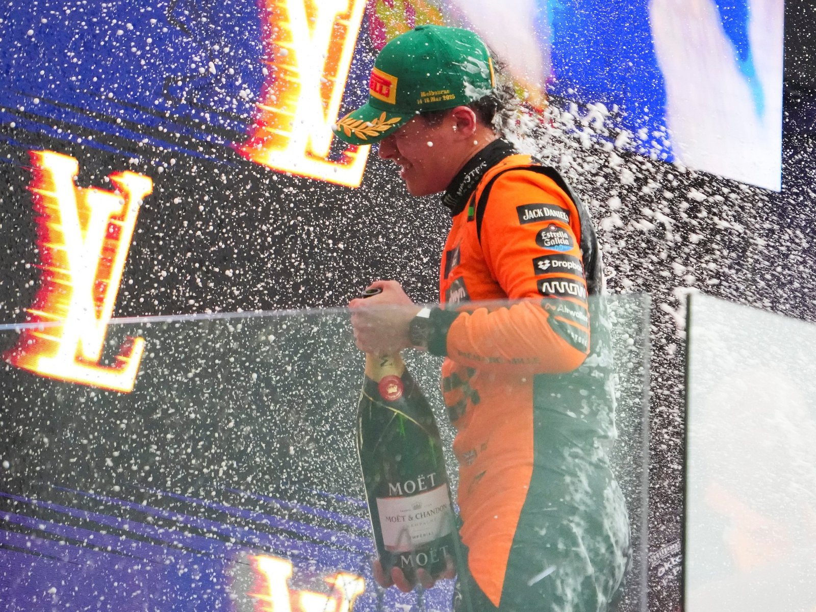 Lando Norris se quedó con un GP de Australia de locos por culpa de una tormenta que dejó a Doohan y otros novatos malheridos