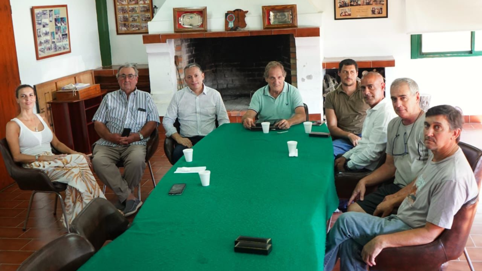 Magdalena: Fernando Gray se reunión con representantes del campo